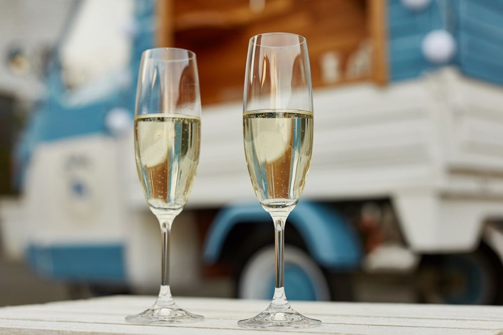 Prosecco Van mobilny bar na wesele, event Piaggio Ape