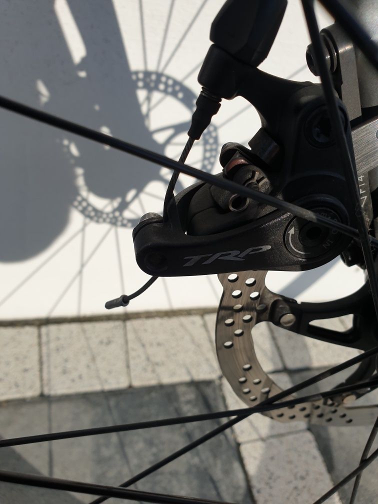 Rower szosowy Vitus Zenium full carbon.