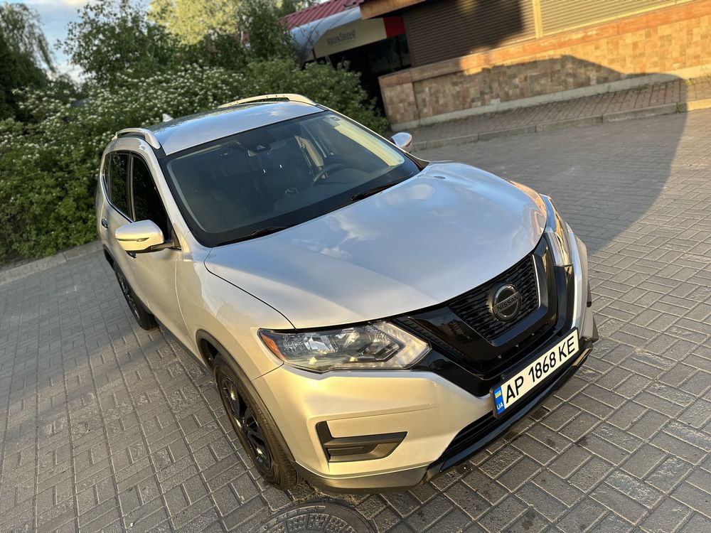 Продам Nissan Rogue SV