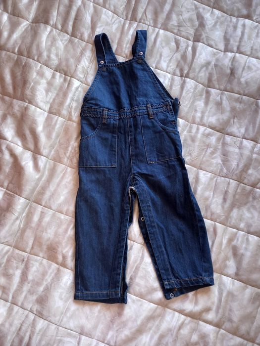 Jardineiras de ganga, 24 meses