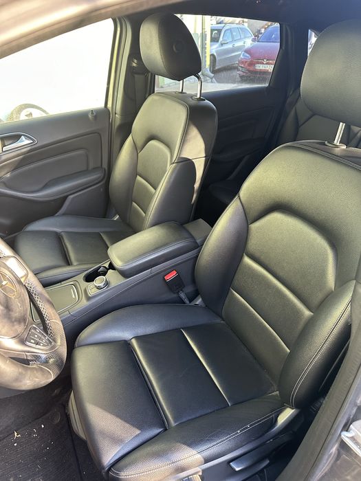 Капот крило батарея полуось салон фара бампер w242 w246 b class розбор