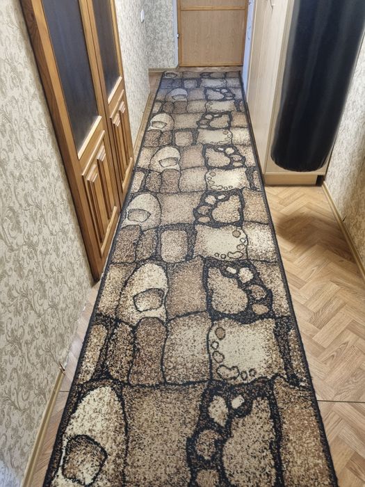 Продам ковровую дорожку