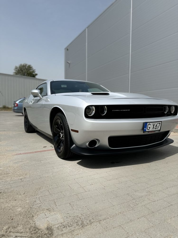 Sprzedam Dodge Challenger 3.6 v6 2020r Automat