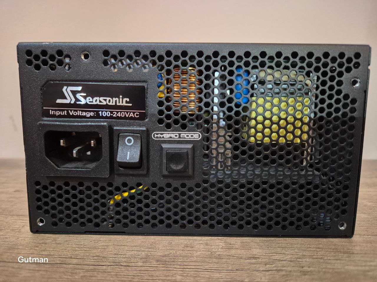 Блок питания живлення Seasonic FOCUS SSR-550PX 550W 80 PLUS Platinum