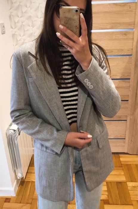 Szara marynarka melanzowa prosty kroj