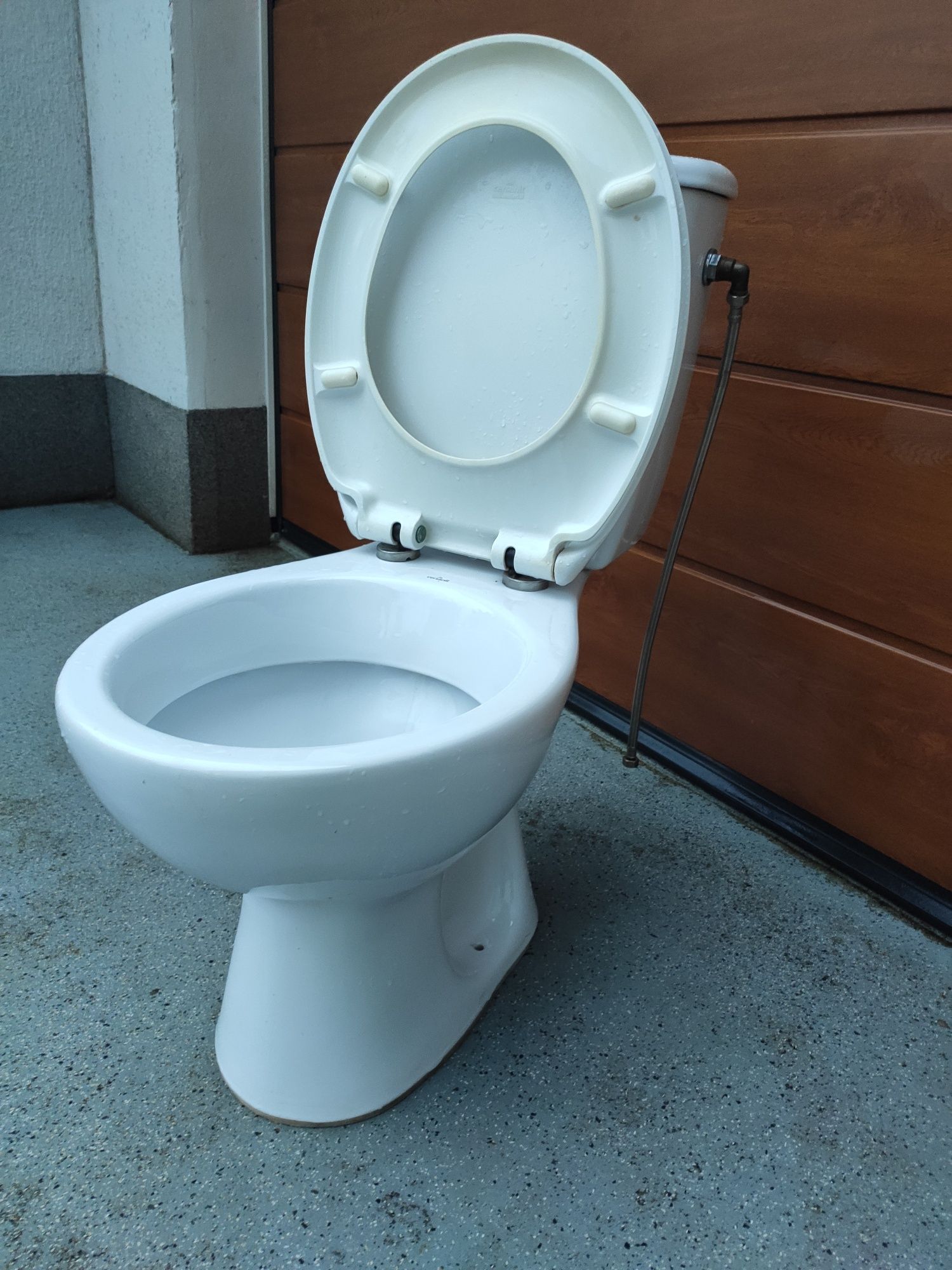 Toaleta WC stojąca
