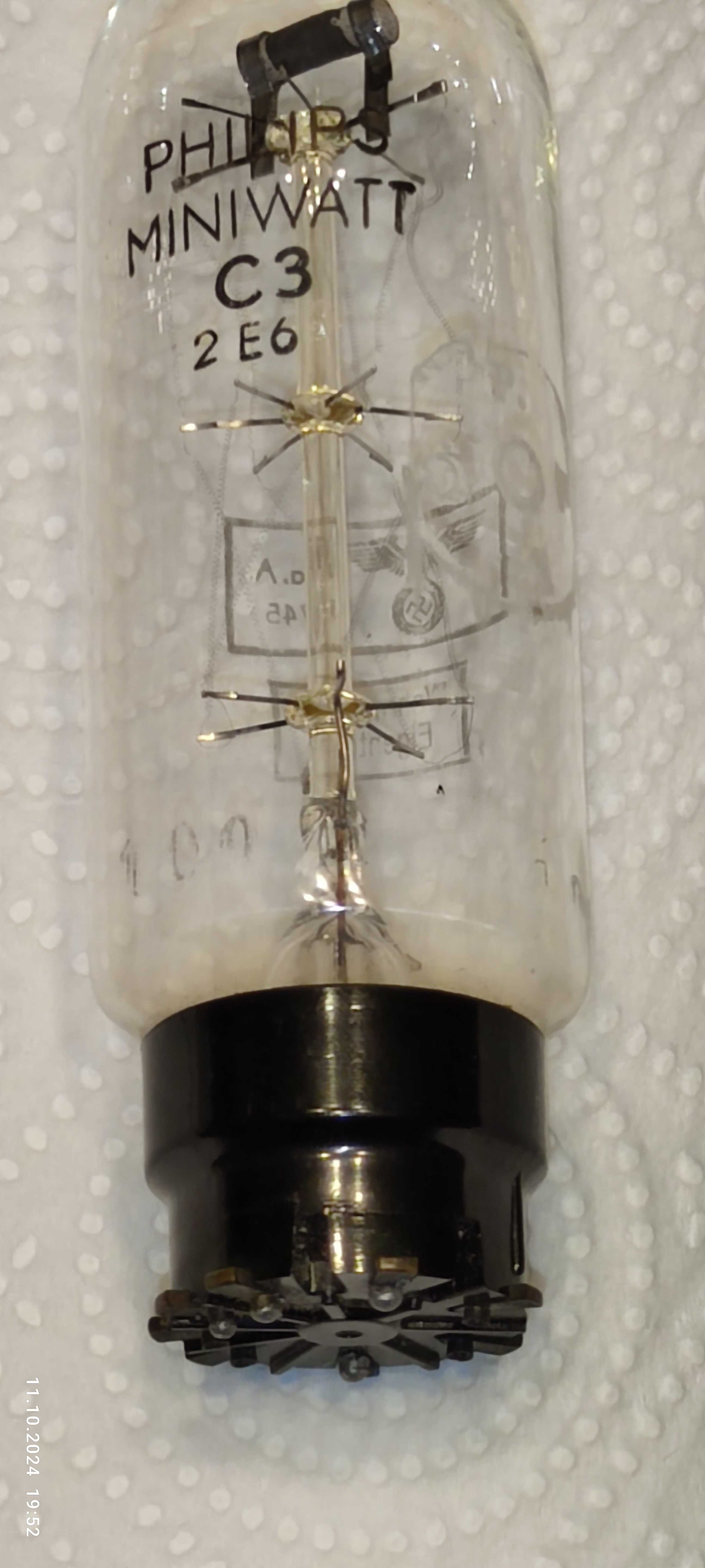 Lampa elektronowa Philips Miniwatt C3 2E6 Wehrmacht Eigentum