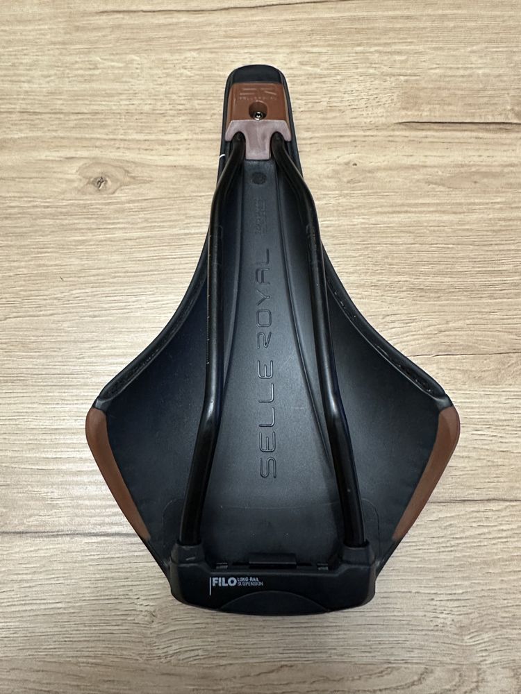 Siodełko szosowe Selle Royal Asphalt ( selle italia san marco )