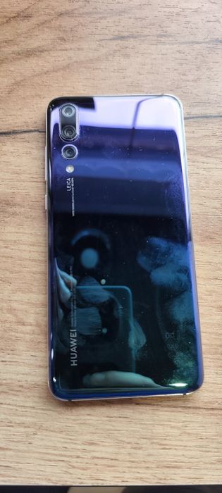 Смартфон Huawei P 20 pro