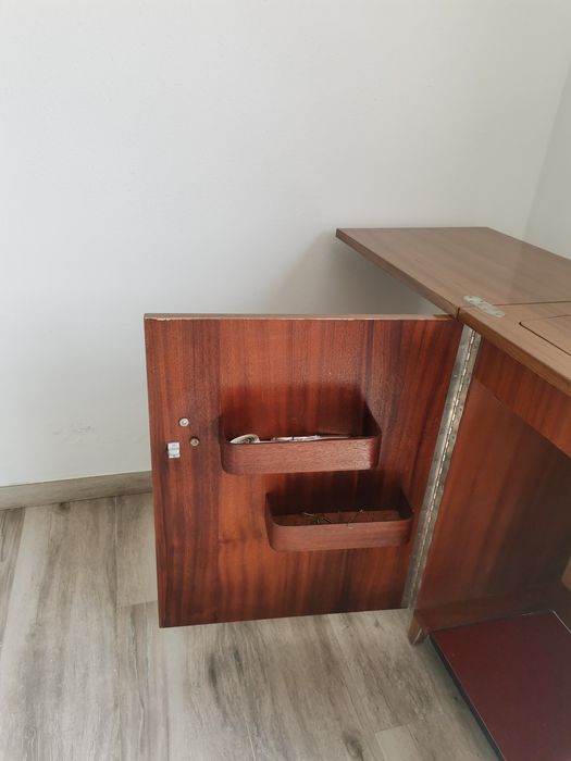 Máquina de costura antiga