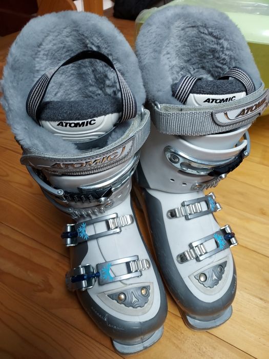 Buty narciarskie Atomic 25.5 / 26 damskie, wyprzedaż futerko śliczne