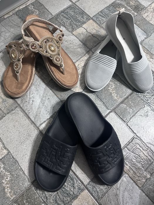 Босоніжки Шльопанці Сліпони жіночі