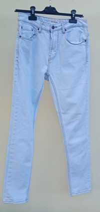 Dżinsy damskie rozmiar 42, Pull&bear, mocne jeansy jasnoniebieskie