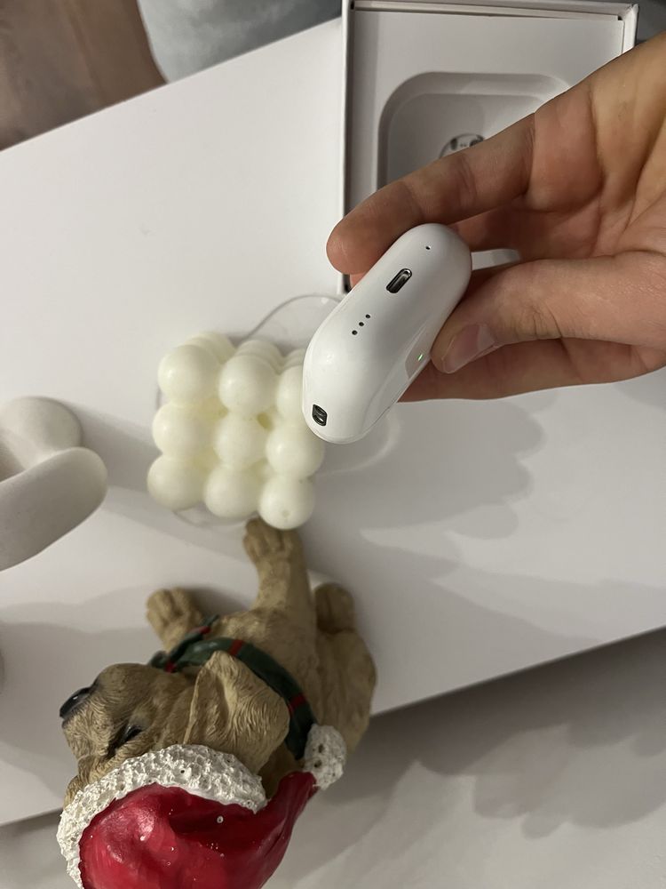 No we zafoliowane air pods pro