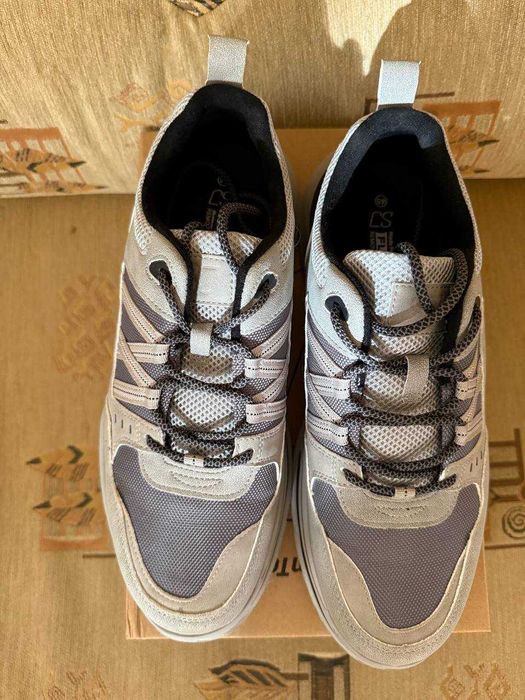 Три пары обуви (Jack Wolfskin, Safety Jogger, Respect yourself)