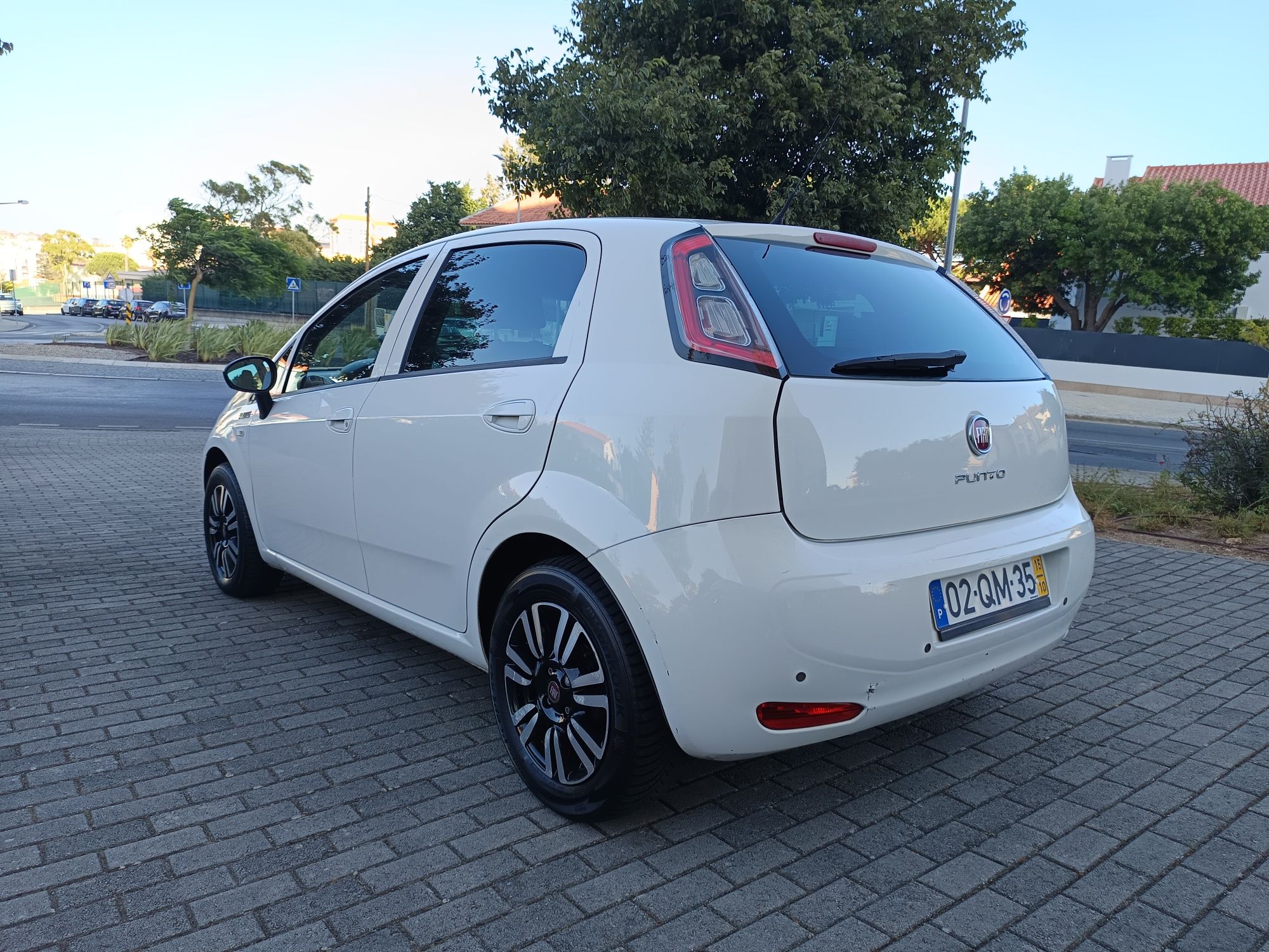 Fiat Punto (Young) 1.2L Nacional