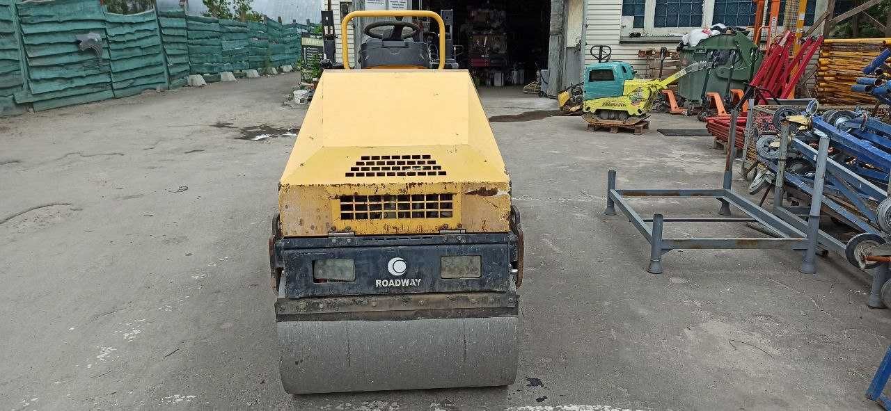 Тротуарний вібраційний двовальцьовий каток Roadway 1,7т