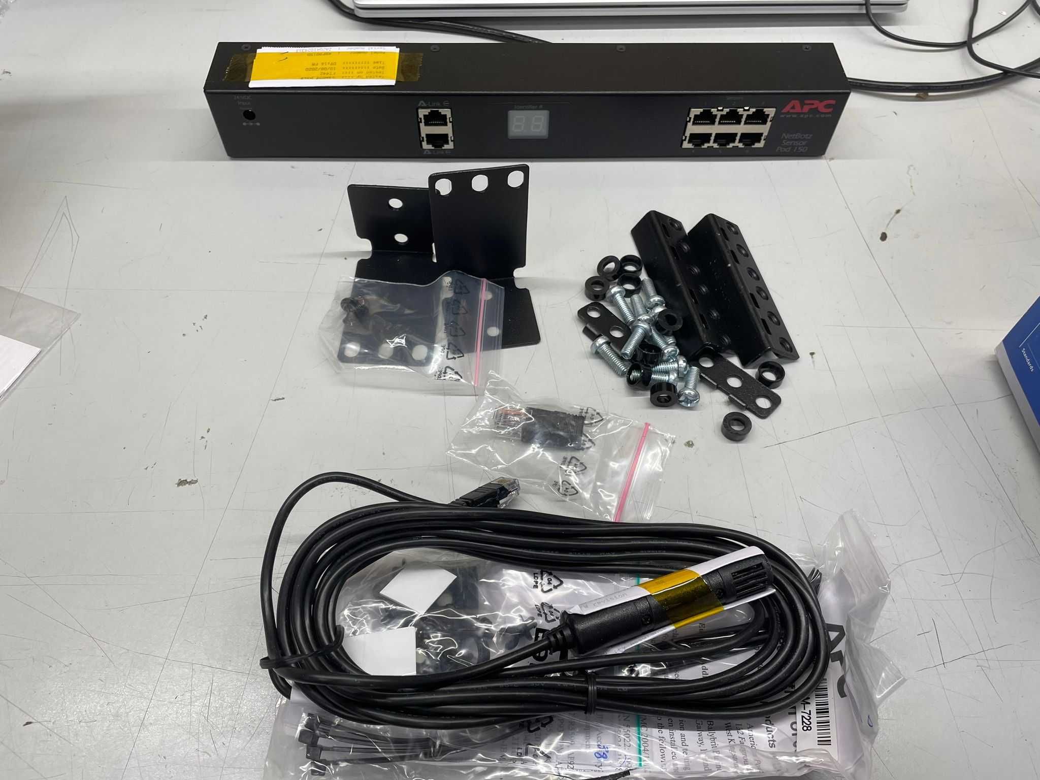 APC NetBotz Rack Sensor Pod 150