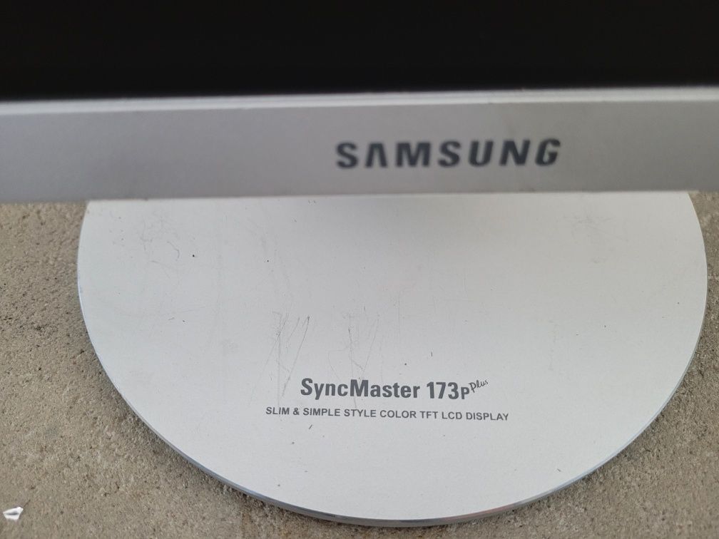 Monitor Samsung SyncMaster 173p Plus