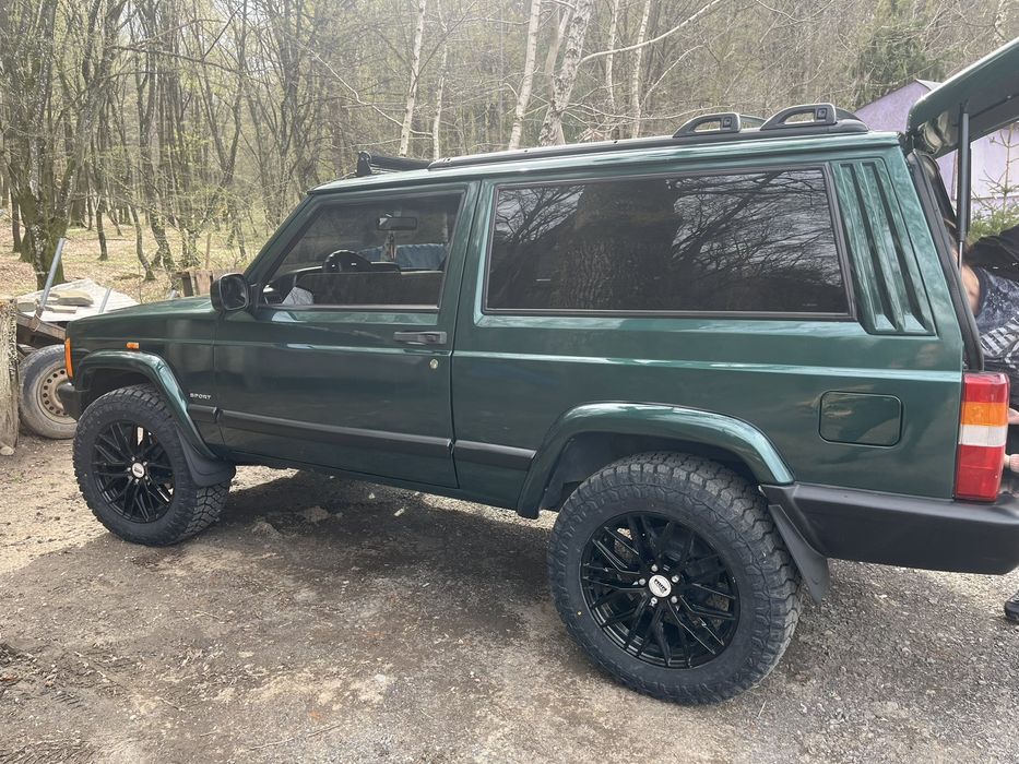 Джип Cherokee 2000