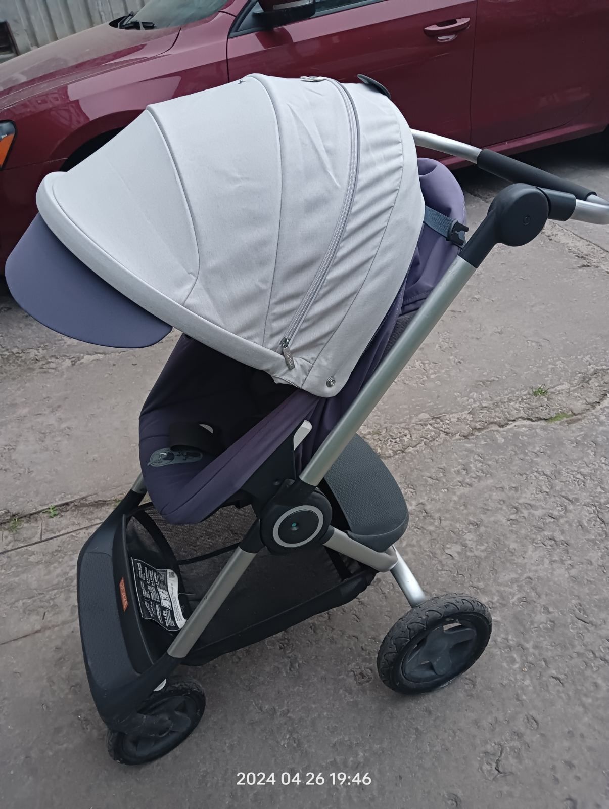 Не отправляю.Коляска прогулочная stokke Scoot