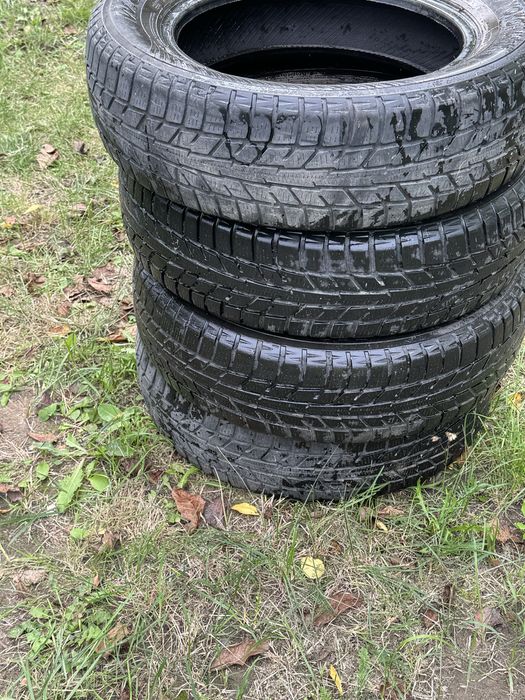 Komplet opon zimowych Yokohama 165/70 R14 81T