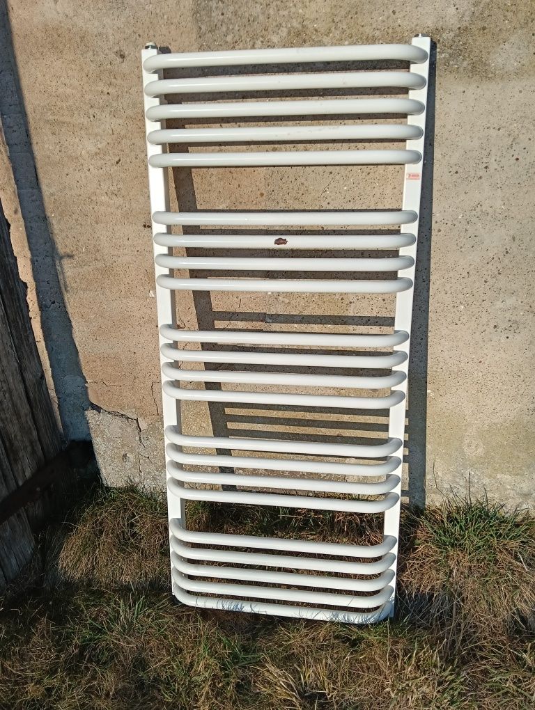 Grzejnik kaloryfer łazienka
