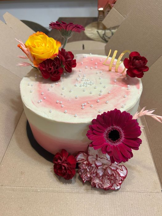 Torty/Makaroniki na zamówienie – Kraków  i okolice (dostawa!)