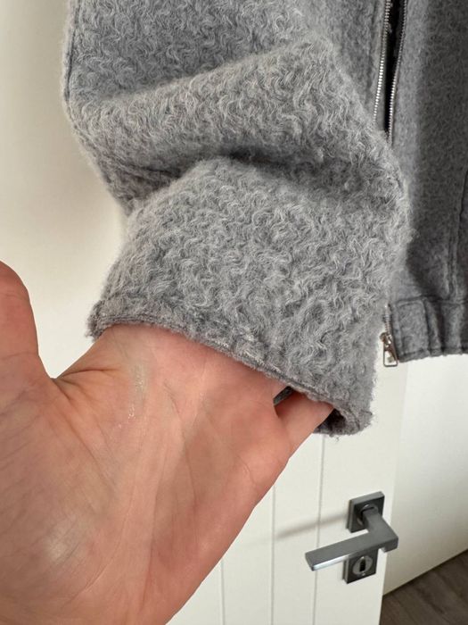 Продам бомбер Zara, хс-с