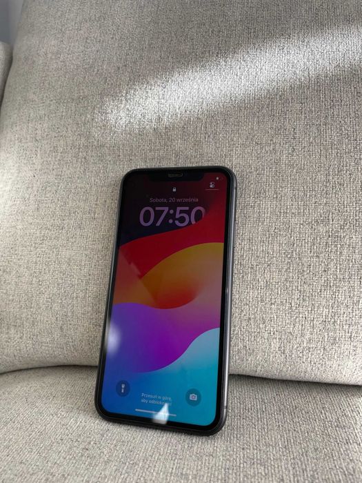 Iphone 11 64gb czarny Stan bdb szkło ochronne