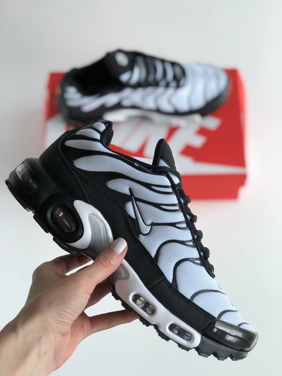 Мужские кроссовки Nike Air Max Tn Plus black&white. Размеры 40-45