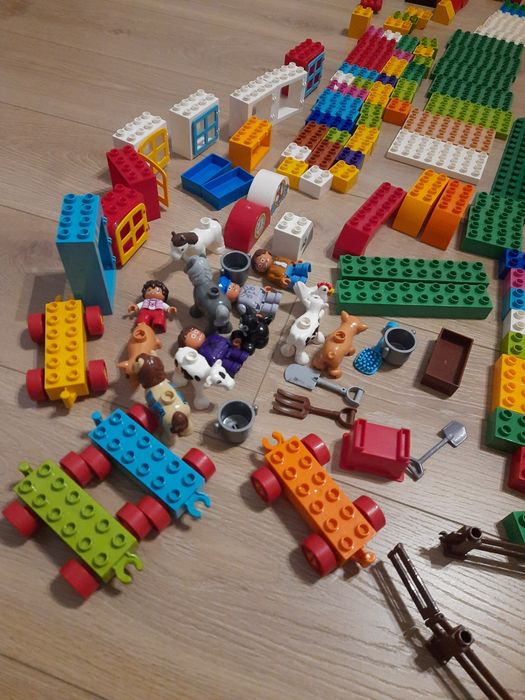 Lego duplo farma,  zwierzęta, ludziki, stajnia