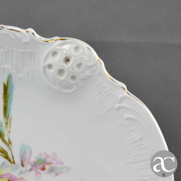 Prato para bolos em porcelana da Fábrica da Vista Alegre