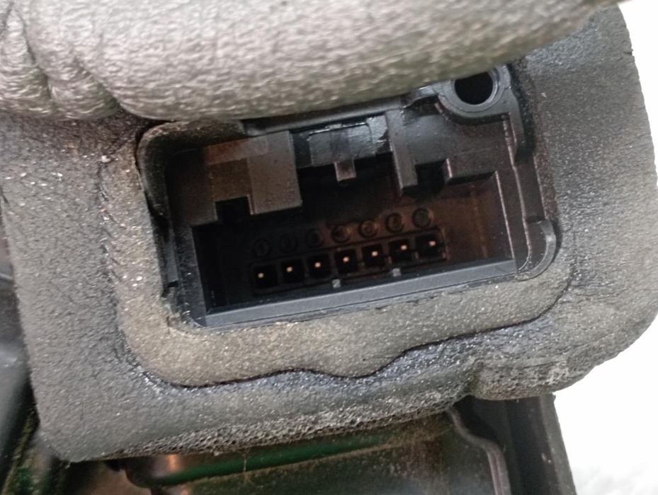 Fechadura / fecho porta frente direito VOLKSWAGEN Polo (6R, 6C)