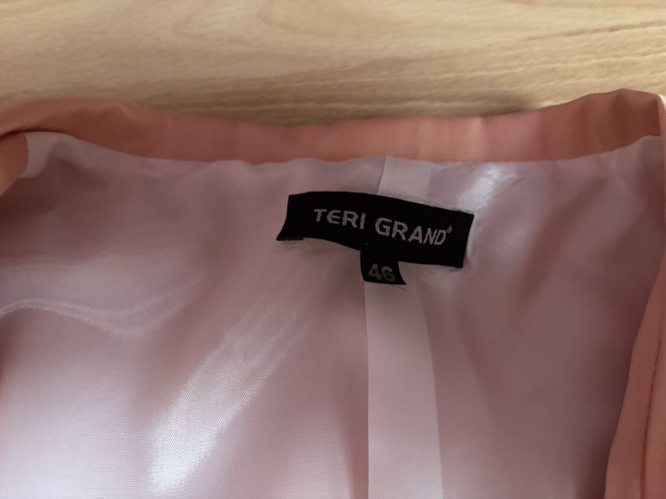 Komplet marynarka ze spodniami 46