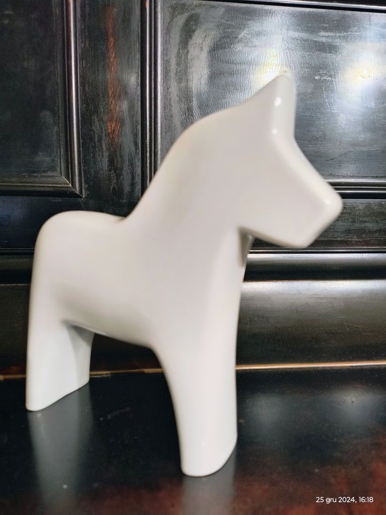 Koń z Dalarny porcelana Krzysztof Wałbrzych