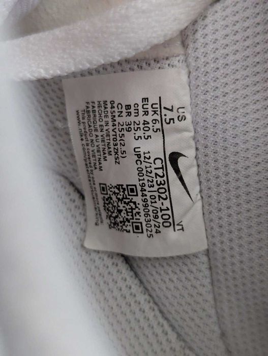 Кросівки чоловічі Nike Air Force 1 07 White CT2302-100  розмір EU 40.5