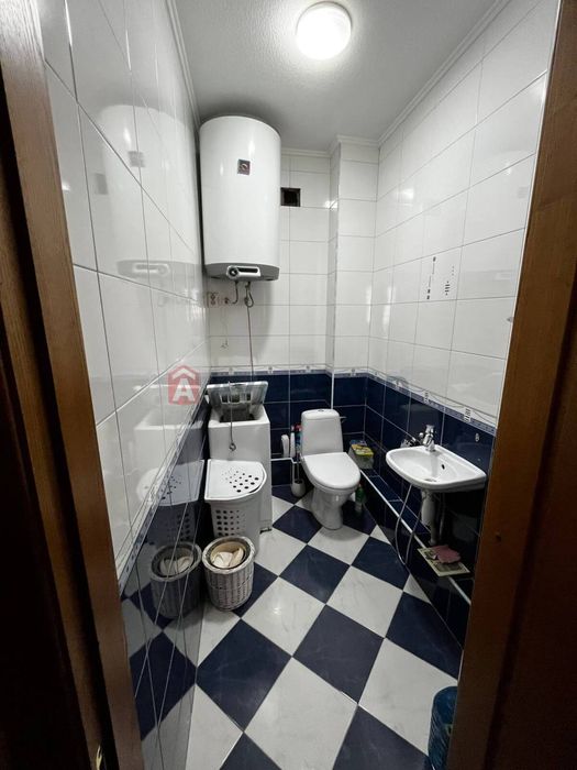 Продам 3 кімнатну кв. в новобудові, автономним опаленням.