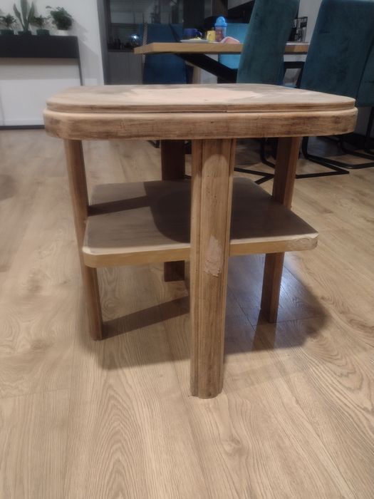 Stolik drewniany kawowy do renowacji piękny