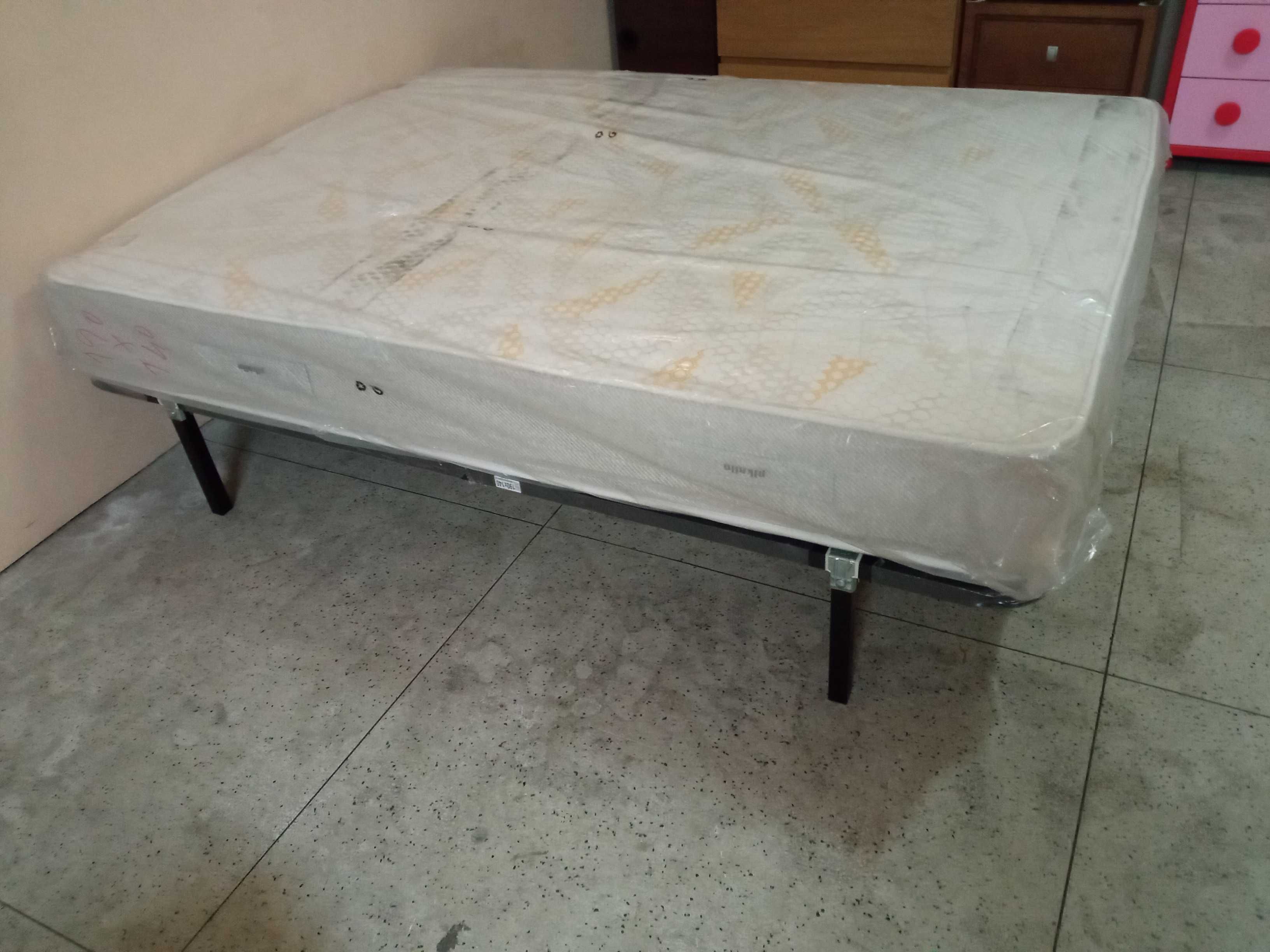 Cama casal completa 190 cm x 140 cm