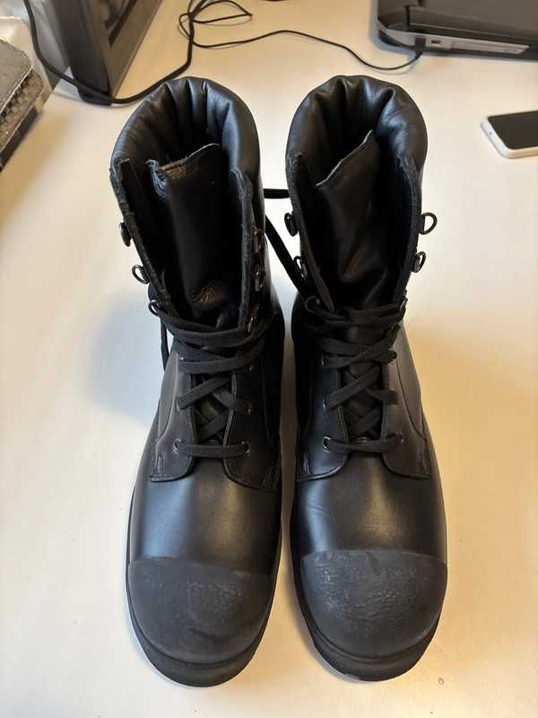 Letnie trzewiki buty wojskowe w rozmiarze 45/29