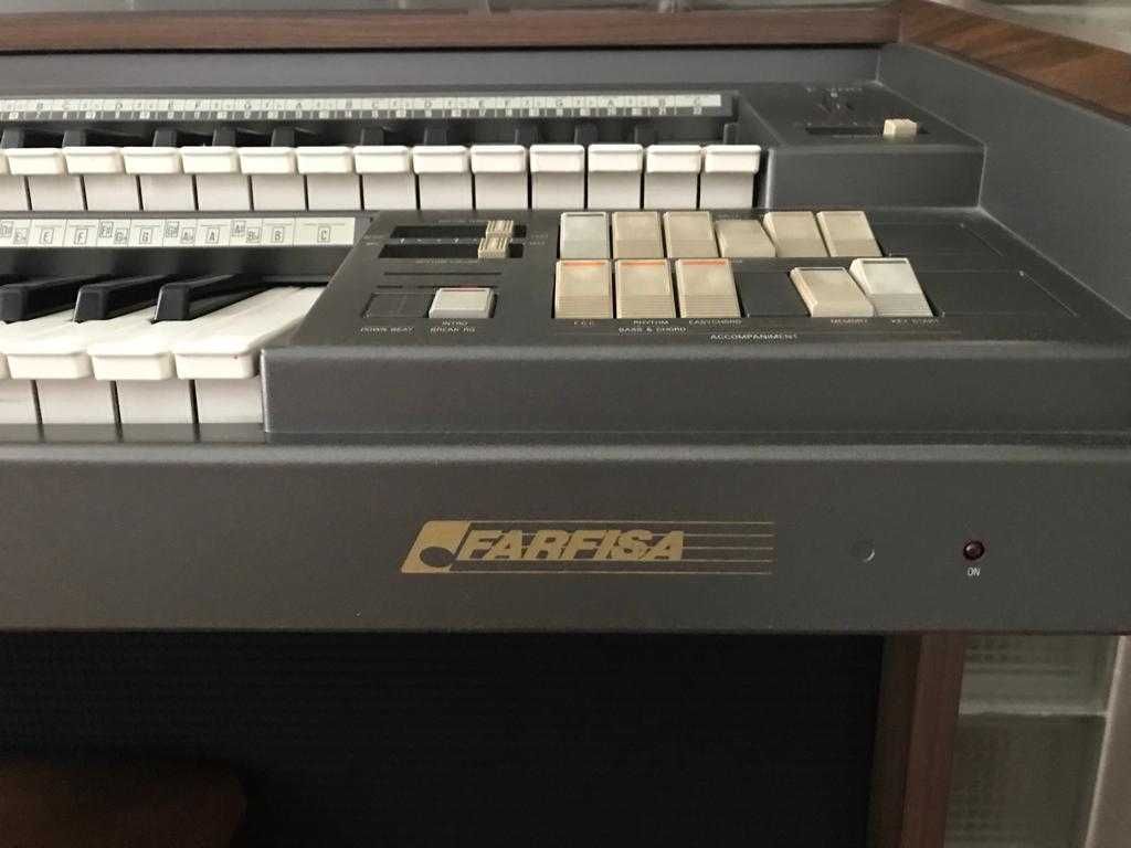 Orgão Farfisa - F 200