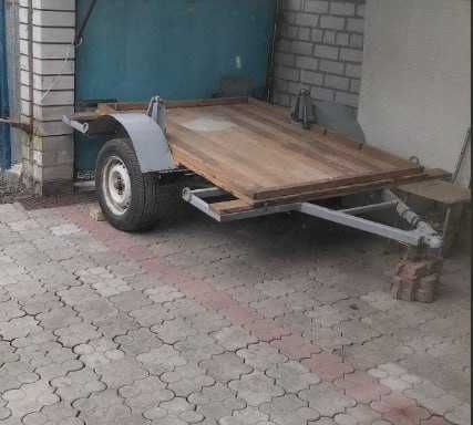 причеп до легкового авто , вартий уваги