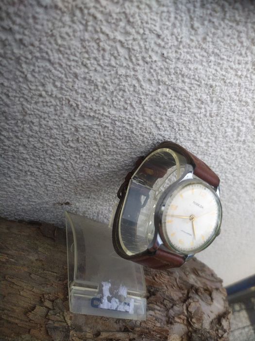 Zegarek mechaniczny pabieda