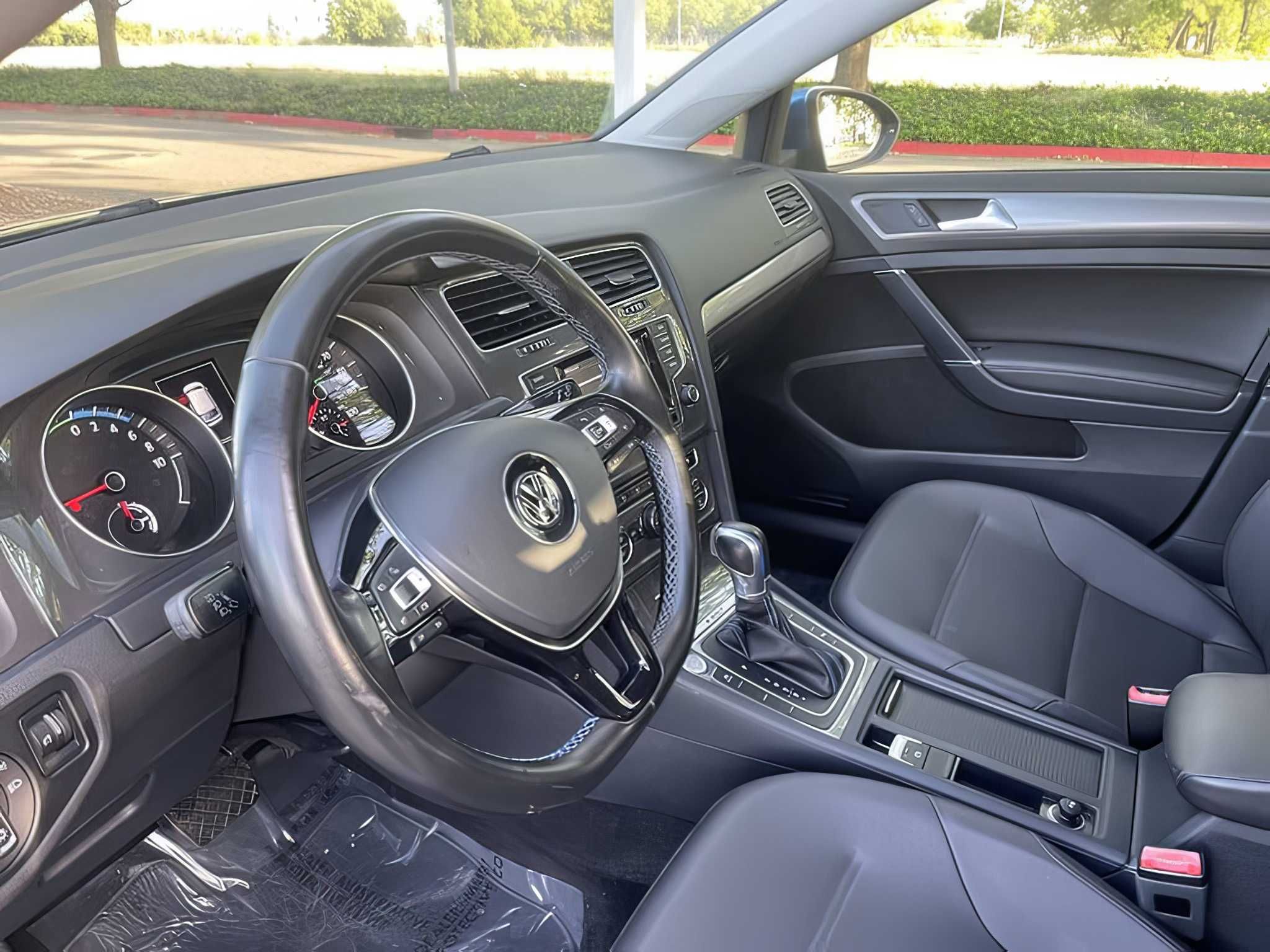 2015 Volkswagen e-Golf
