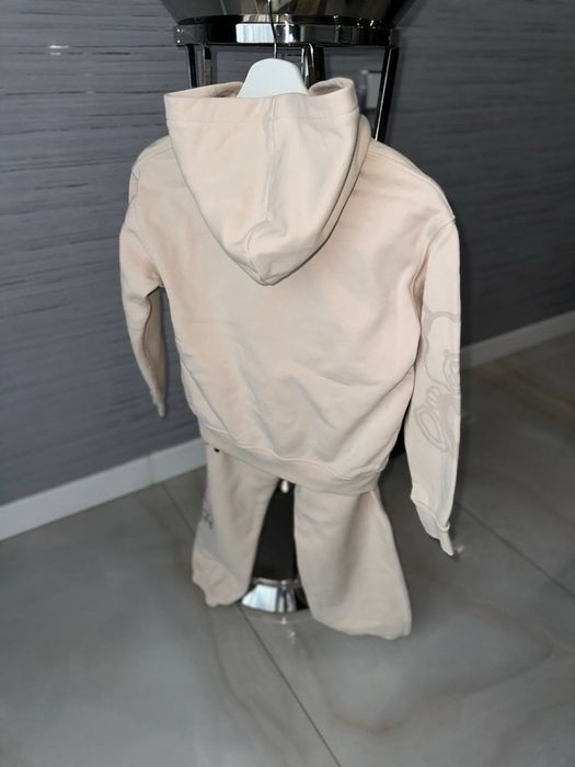 Стильний та теплий костюм на дівчинку 7-8 р