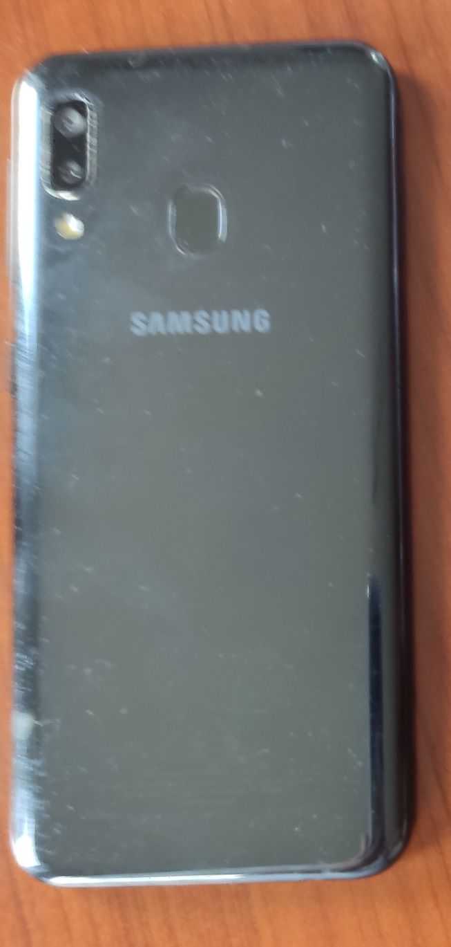 Samsung Galaxy A20e.  32 GB