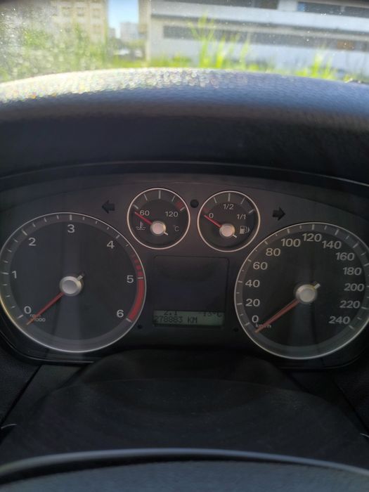 Ford Focus de 5 lugares 2.0TDCI gasóleo