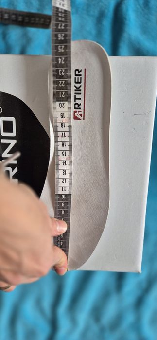 Piekne sneakersy jak nowe artiker jak riker 40 beżowe