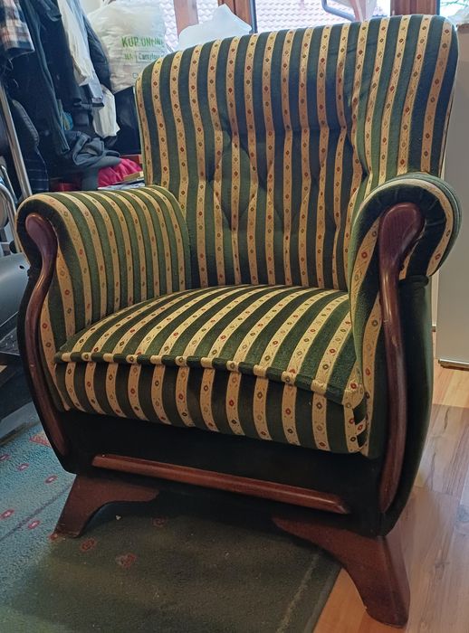 Komplet wypoczynkowy- sofa rozkładana, fotel, stolik Ludwik